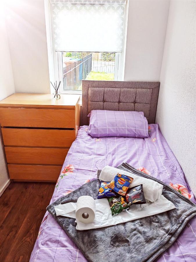 Holiday Home Manchester Esterno foto